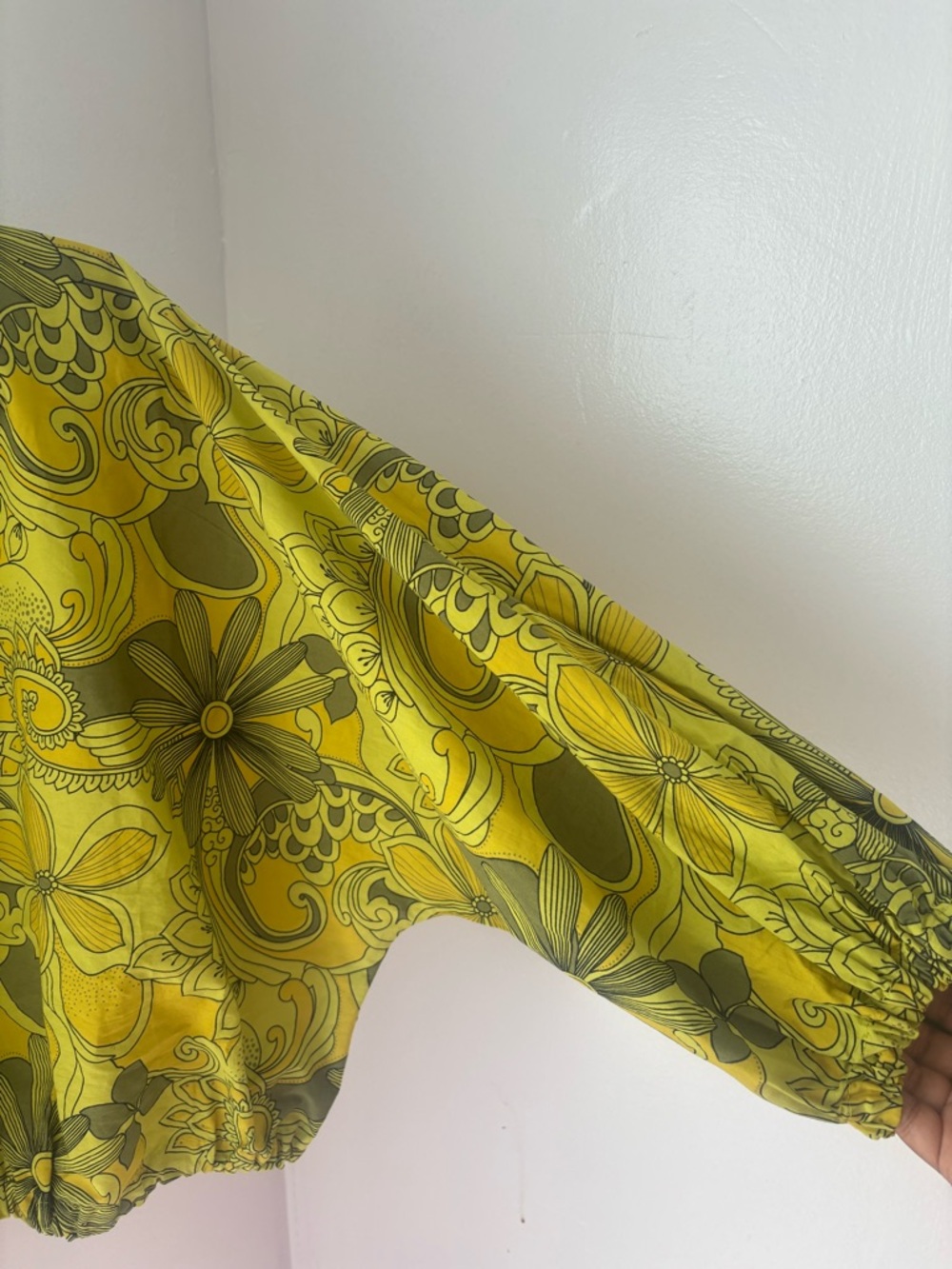 Bryn Walker Small Organic Cotton Yellow Floral Balloon Sleeve Top - Picture 3 of 4